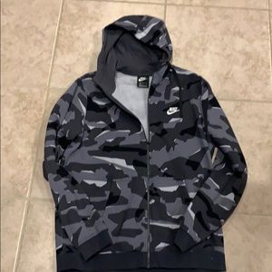 Men’s Nike camo zip up hoodie